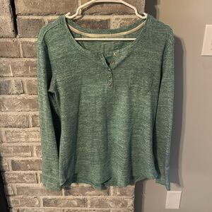 Super cute long sleeve size L Henley